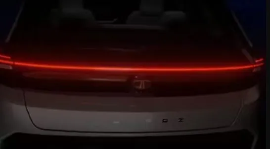 Tata Altroz Facelift 2025 Variants Comparison – XE vs XM vs XZ+